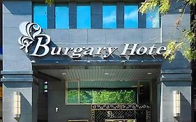 Burgary Hotel